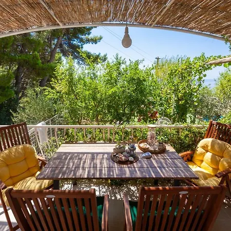 Ana Villa Makarska